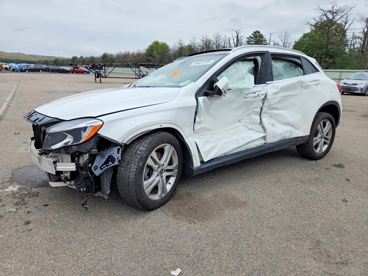 2018 Mercedes-Benz GLA 250, VIN WDCTG4GB1JJ508698 — Front end