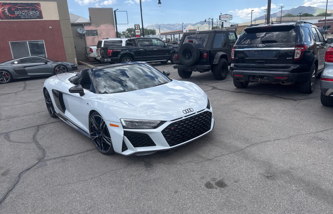 2021 Audi R8 Spyder performance, VIN WUA4BCFX5M7901463 — Вода / потоп