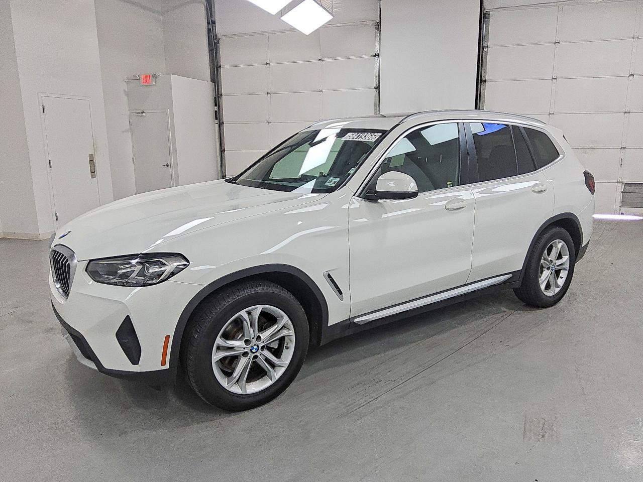 2022 BMW X3 sDrive30i, VIN 5UX43DP0XN9M68437 — Мелкие вмятины и царапины