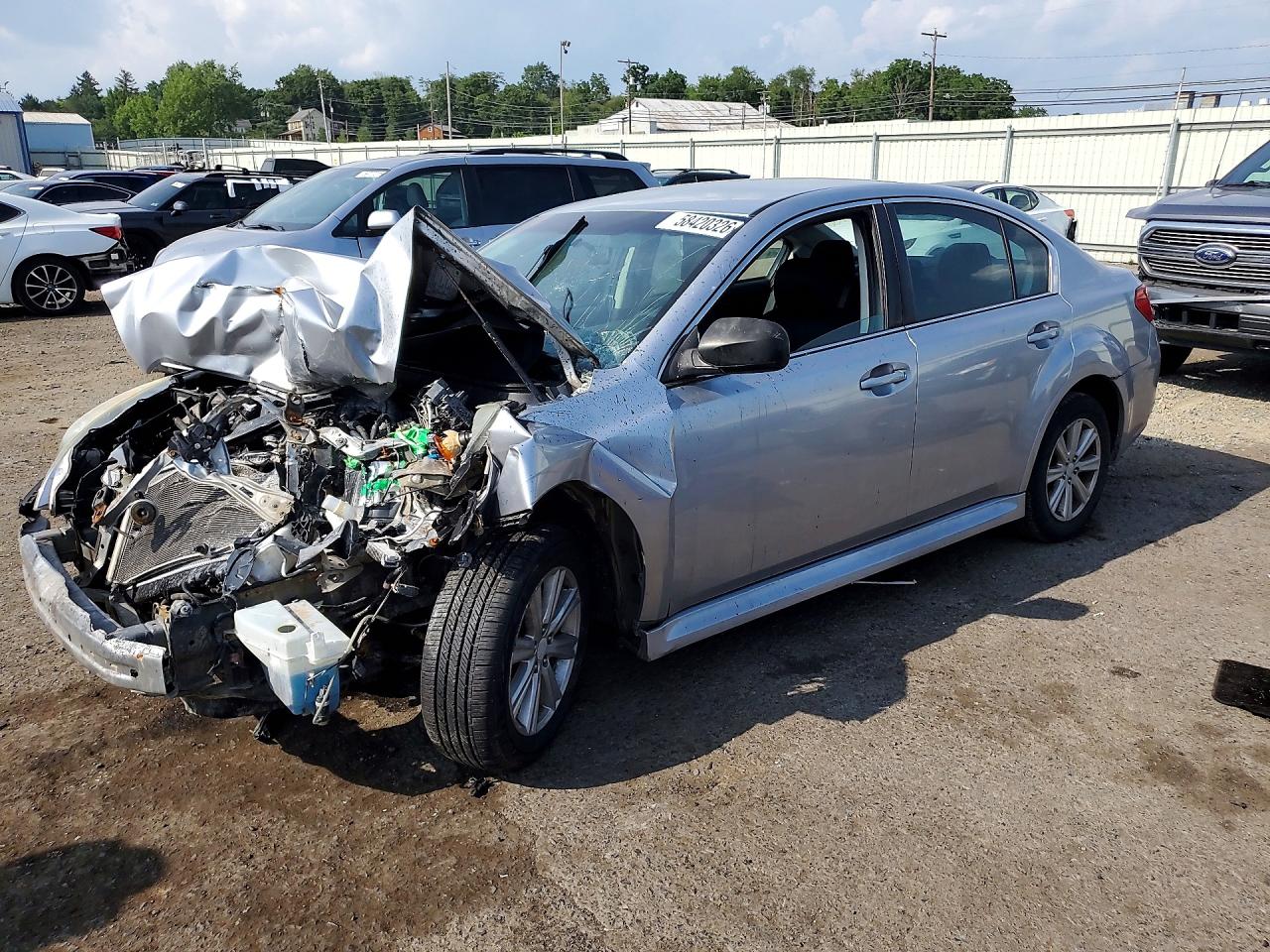 2012 Subaru Legacy Premium, VIN 4S3BMBB68C3025323 — Перед