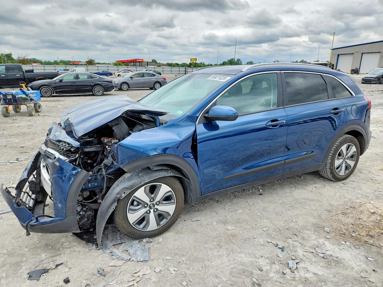 2021 Kia Niro LX, VIN KNDCB3LC3M5463662 — Front end
