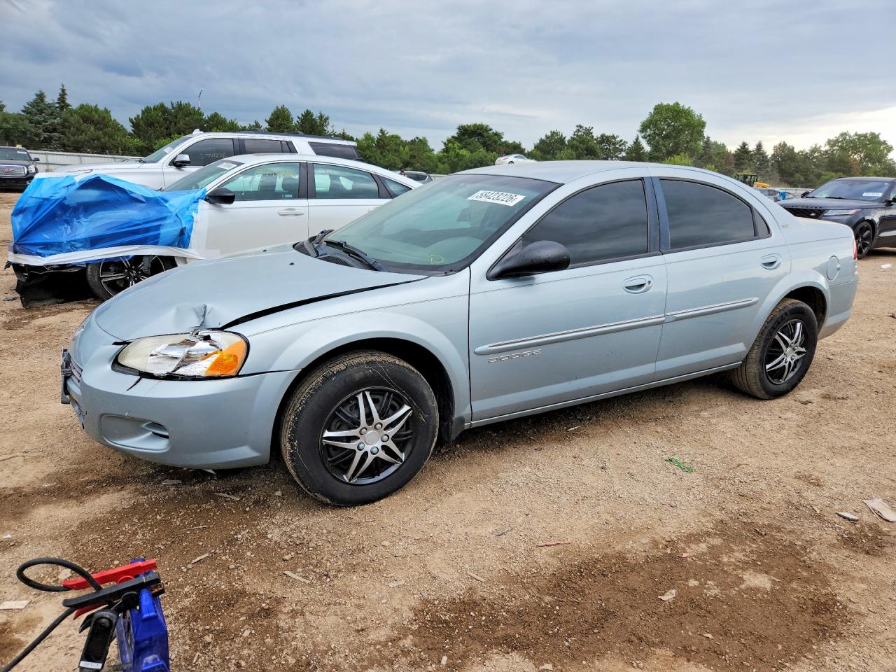 2001 Dodge Stratus SE, VIN 1B3EJ46X71N695064 — Front end