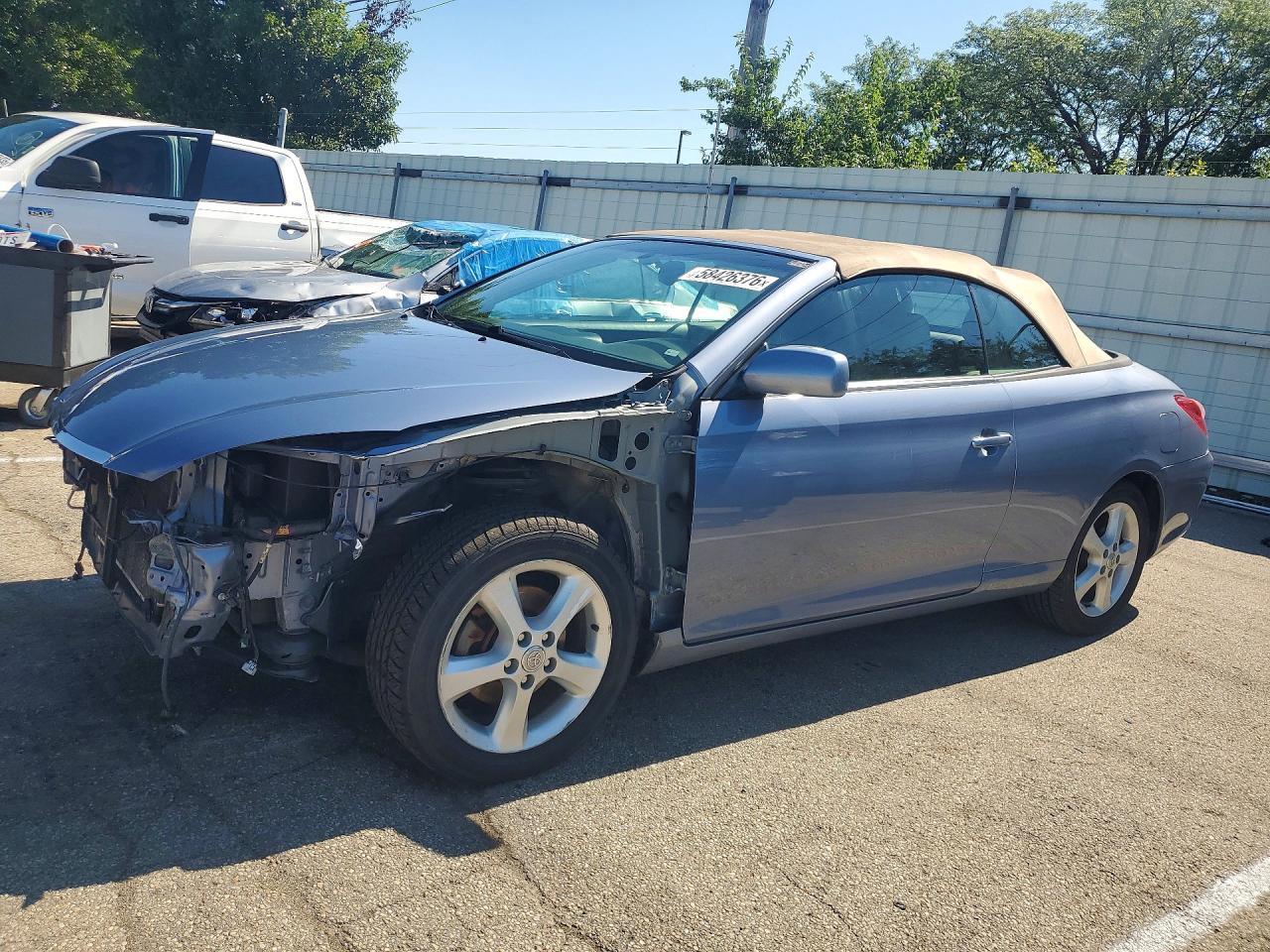 2005 Toyota Solara SE, VIN 4T1FA38P45U056299 — Front end