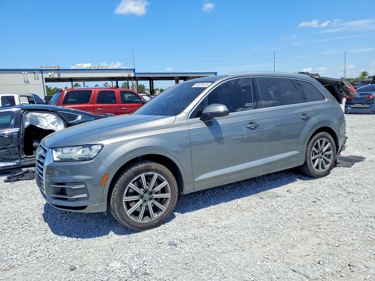 2017 Audi Q7 Premium Plus, VIN WA1LAAF72HD017739 — Burn