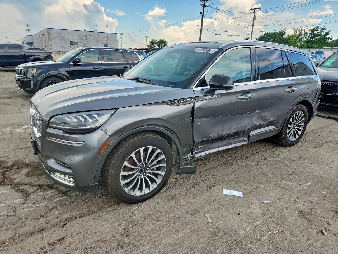 2021 Lincoln Aviator Reserve, VIN 5LM5J7XC2MGL00544 — Side