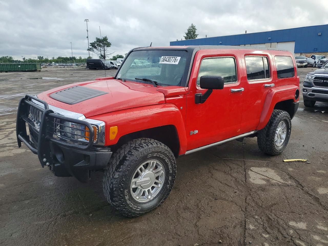 2007 Hummer H3 SUV, VIN 5GTDN13E678105873 — Minor dents and scratches