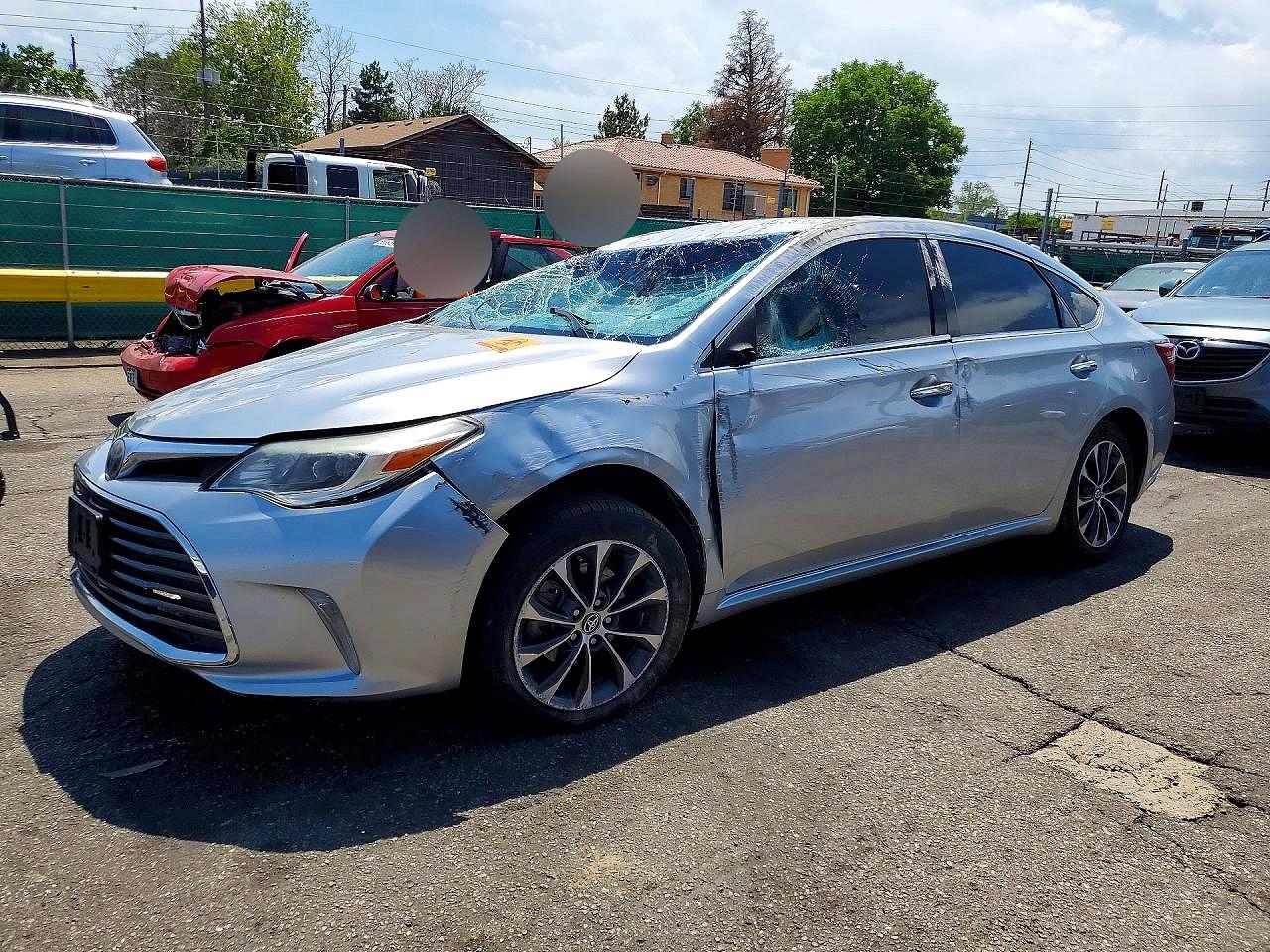2018 Toyota Avalon XLE, VIN 4T1BK1EB5JU281964 — Rollover
