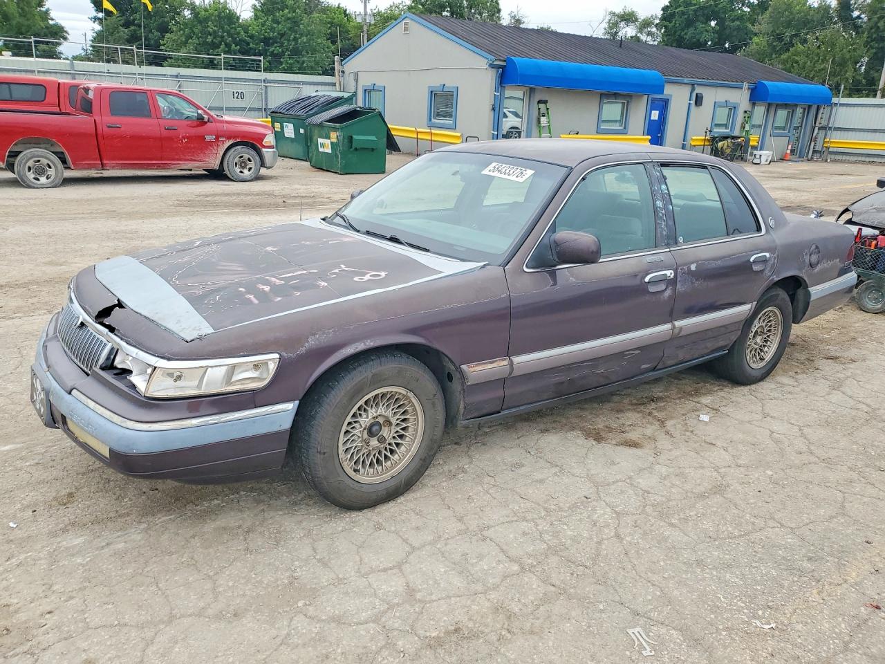 1994 Mercury Grand Marquis LS, VIN 2MELM75W0RX683242 — Перед