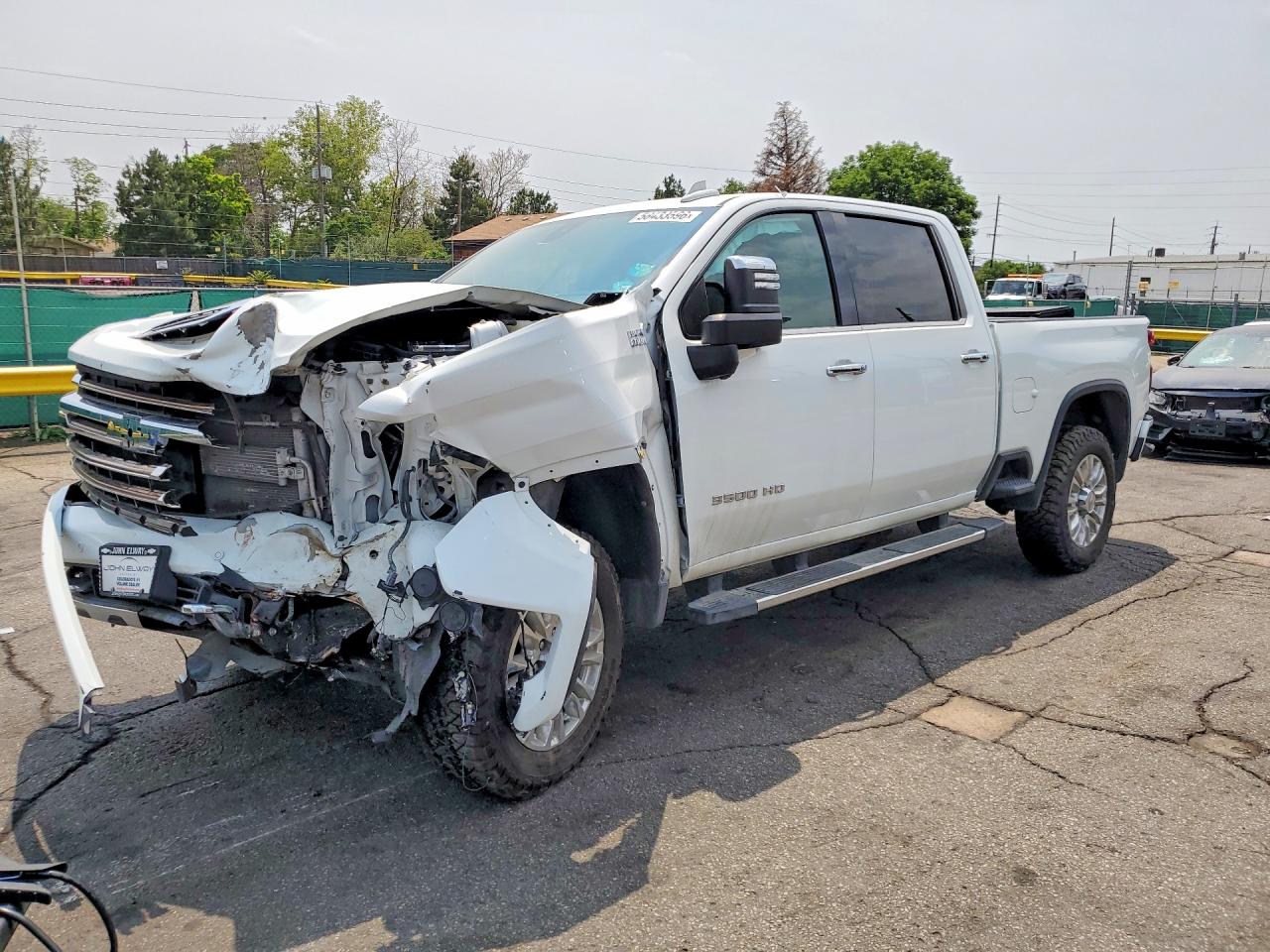 2021 Chevrolet Silverado 3500HD High Country, VIN 1GC4YVEY8MF140810 — Front end