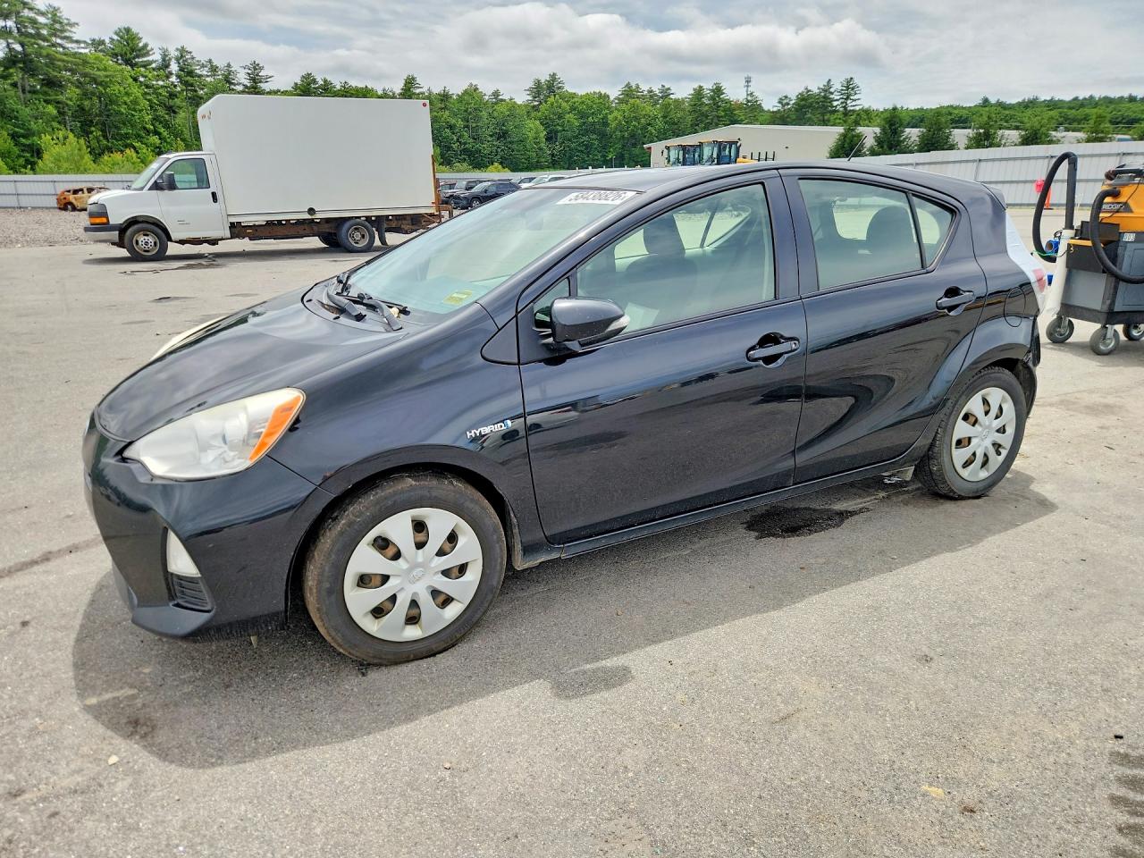 2013 Toyota Prius Four, VIN JTDKDTB35D1533127 — Rear end