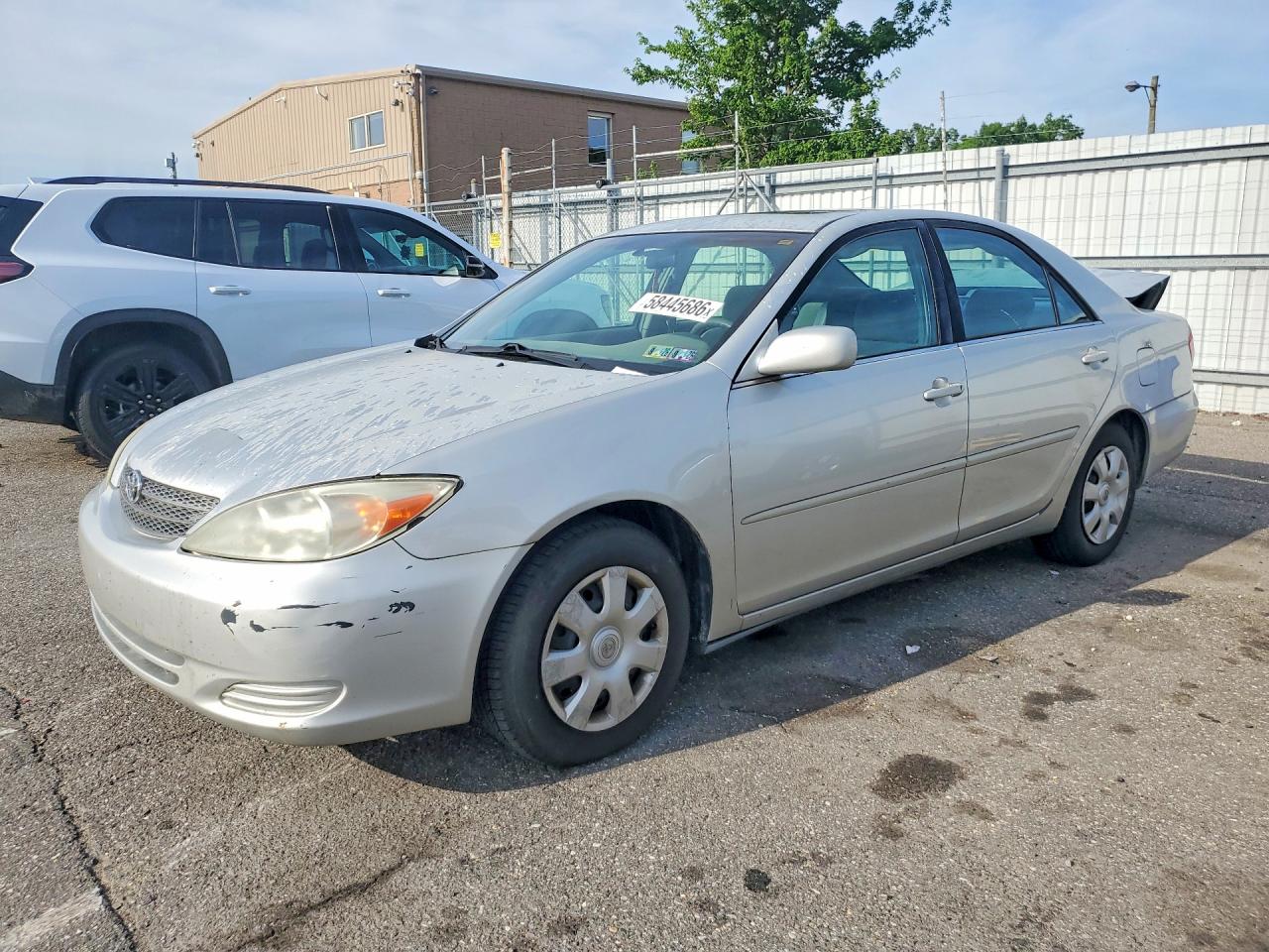 2002 Toyota Camry LE, VIN 4T1BE32K82U562598 — Rear end