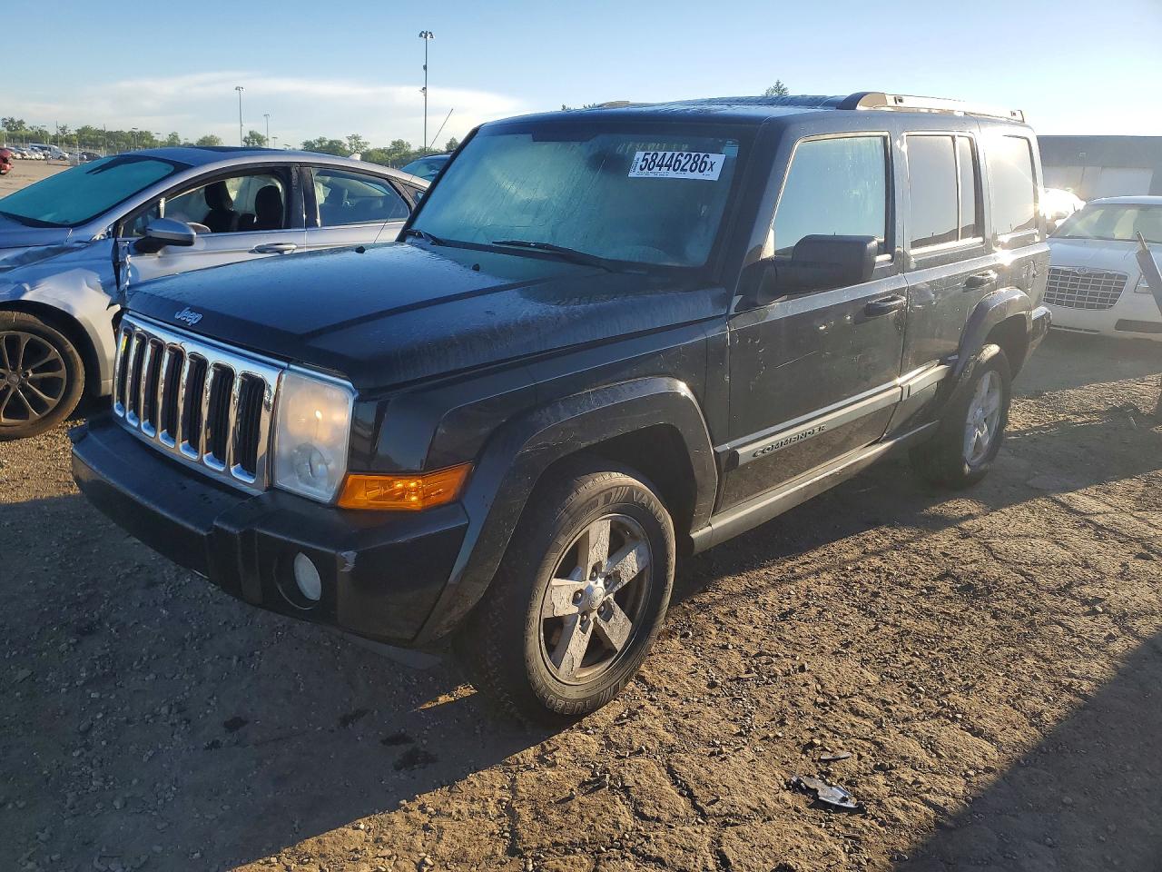 2008 Jeep Commander Sport, VIN 1J8HG48K28C125192 — Front end