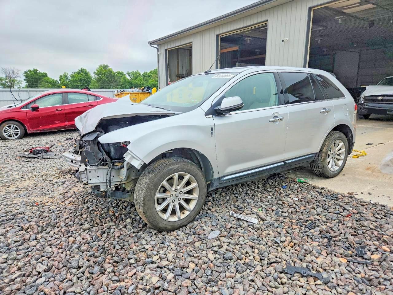 2012 Lincoln MKX, VIN 2LMDJ8JK9CBL14844 — Перед