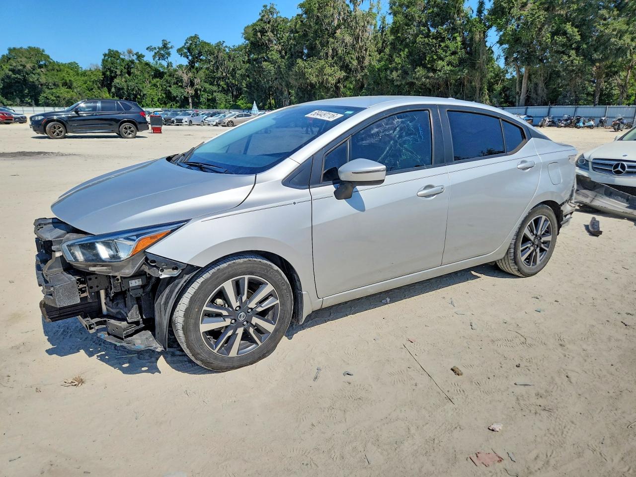2021 Nissan Versa SV, VIN 3N1CN8EV2ML918457 — Перед