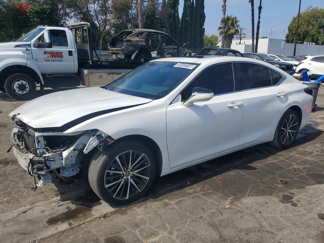 2025 Lexus ES 300h, VIN 58ADA1C18SU067020 — Front end