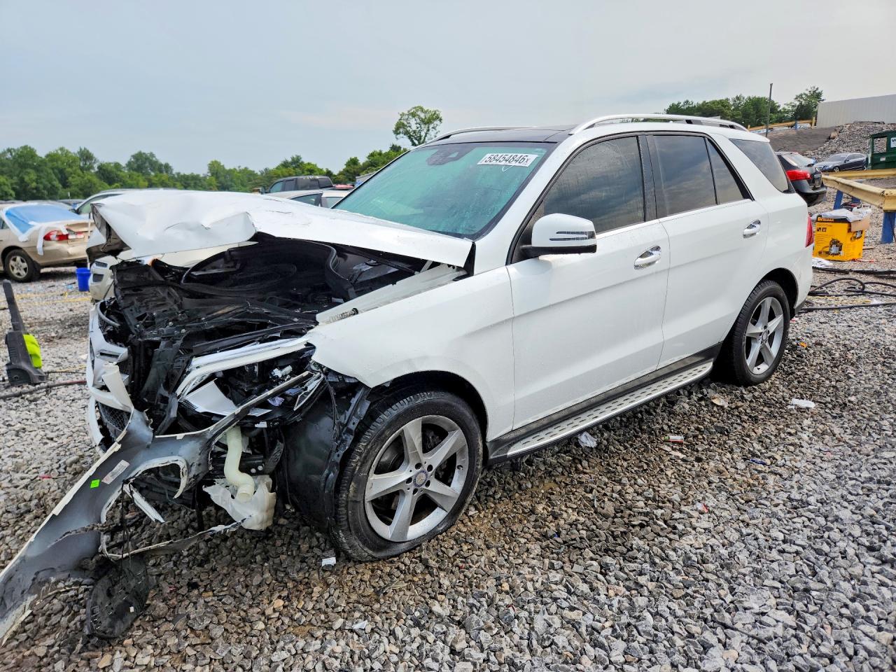 2017 Mercedes-Benz GLE 350, VIN 4JGDA5JB5HA884028 — Front end