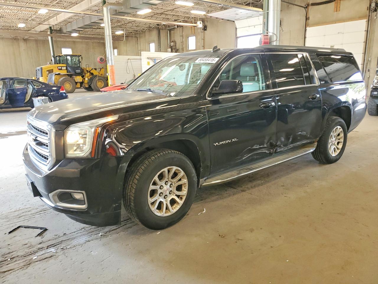 2015 GMC Yukon XL SLT, VIN 1GKS2HKC5FR115646 — Side