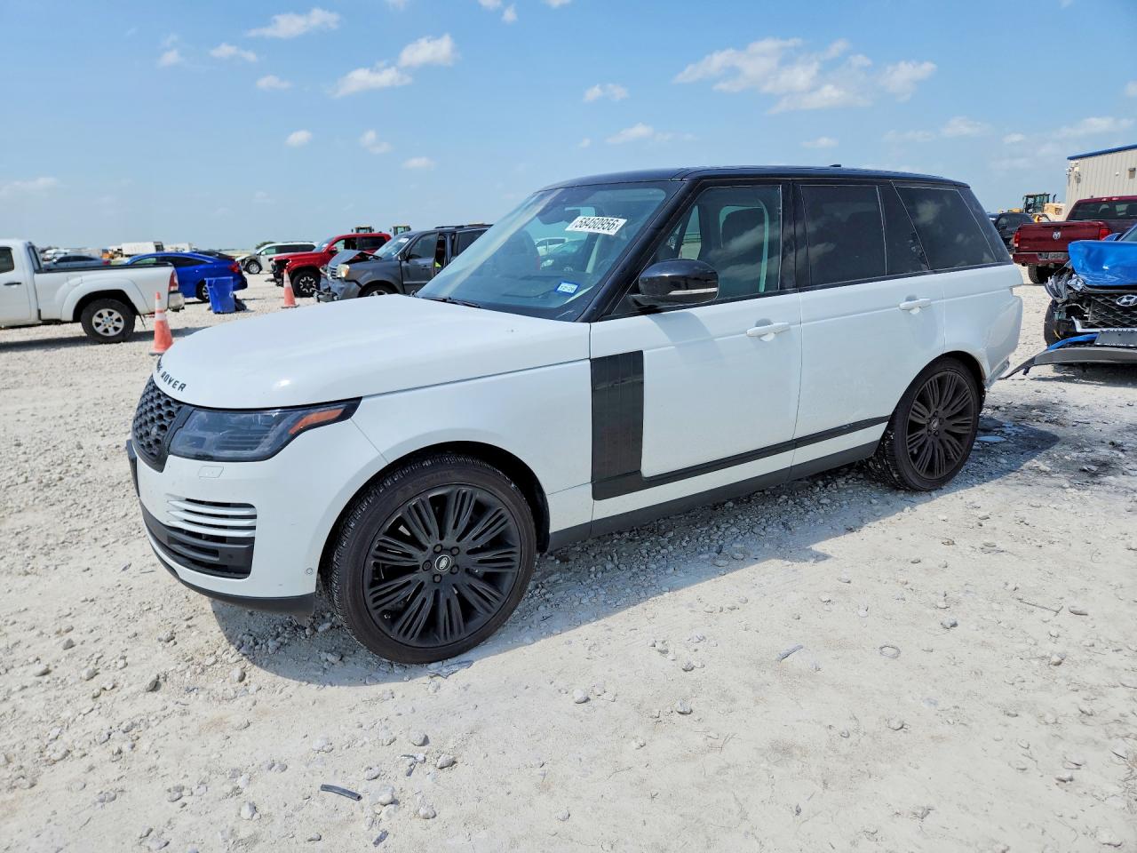 2019 Land Rover Range Rover, VIN SALGS2RE8KA520360 — Rear end