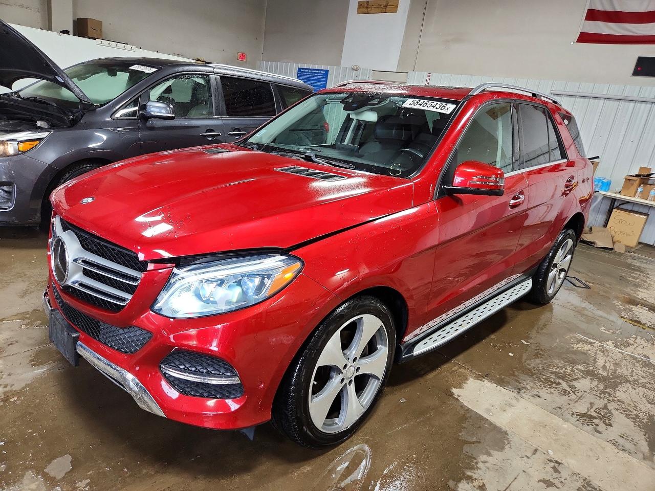 2016 Mercedes-Benz GLE 350, VIN 4JGDA5HB0GA601569 — Front end