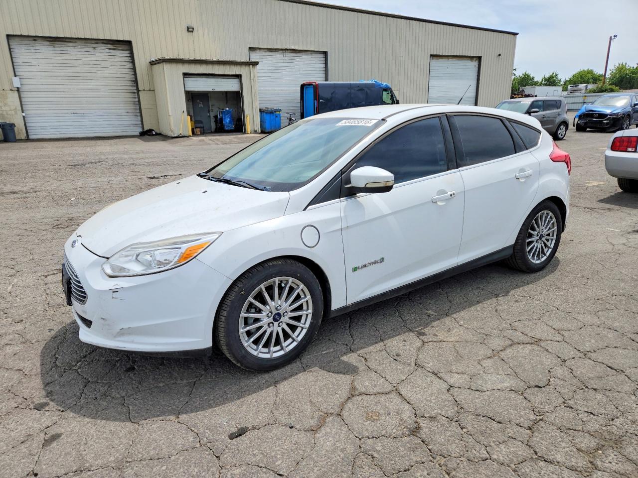 2013 Ford Focus Electric, VIN 1FADP3R45DL153892 — Minor dents and scratches
