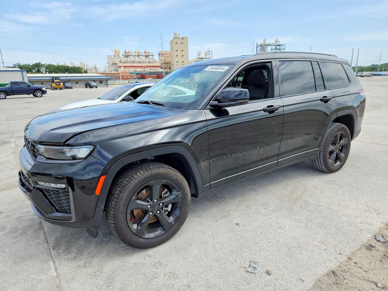 2026 Jeep Grand Cherokee Limited, VIN 1C4RJJBR4T8554637 — Front end