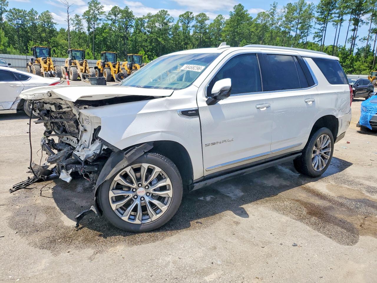 2021 GMC Yukon Denali, VIN 1GKS2DKL1MR354472 — Front end