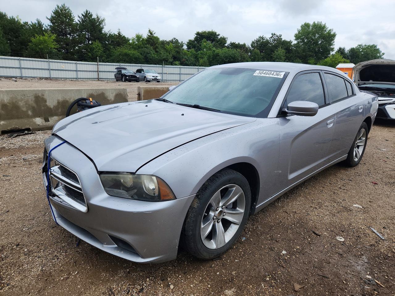 2014 Dodge Charger SE, VIN 2C3CDXBG6EH107789 — Front end