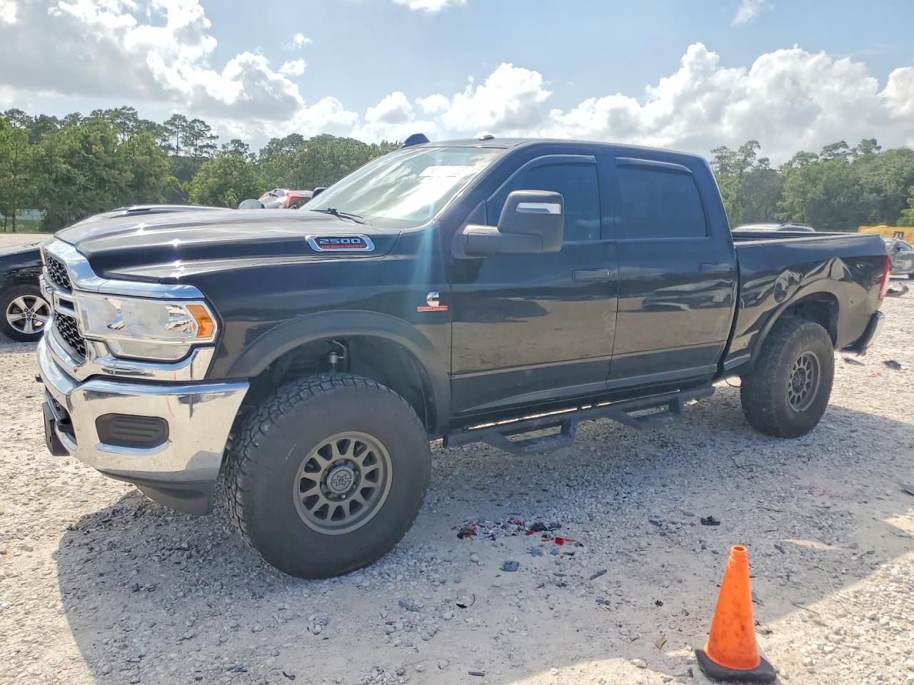 2024 Ram 2500 Tradesman, VIN 3C6UR5CL6RG117088 — Бок