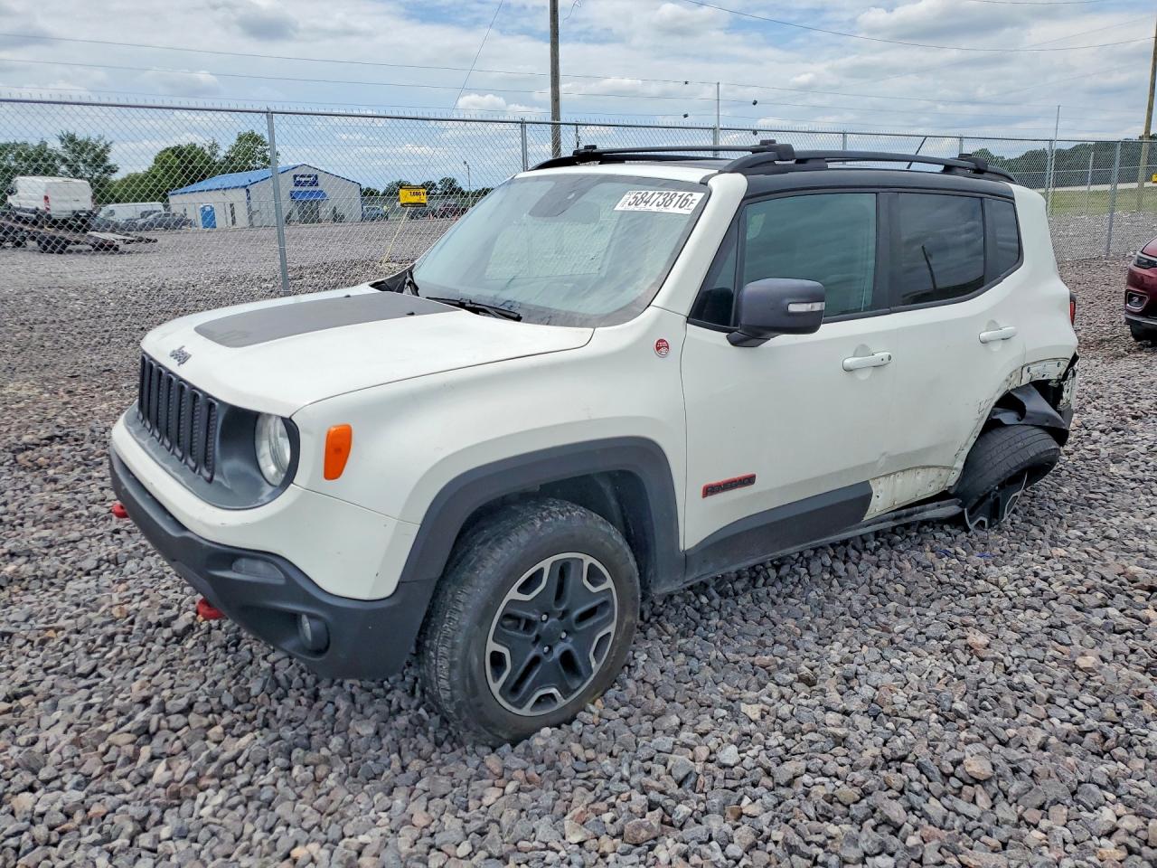2016 Jeep Renegade Trailhawk, VIN ZACCJBCTXGPD04632 — Rear end