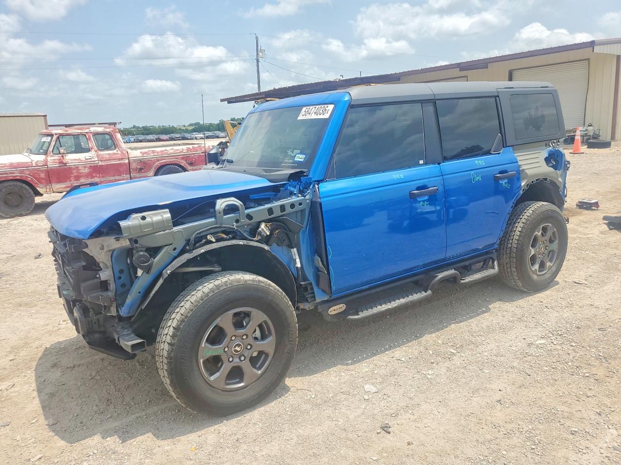 2025 Ford Bronco Big Bend, VIN 1FMDE7BH4SLA84402 — Rear end