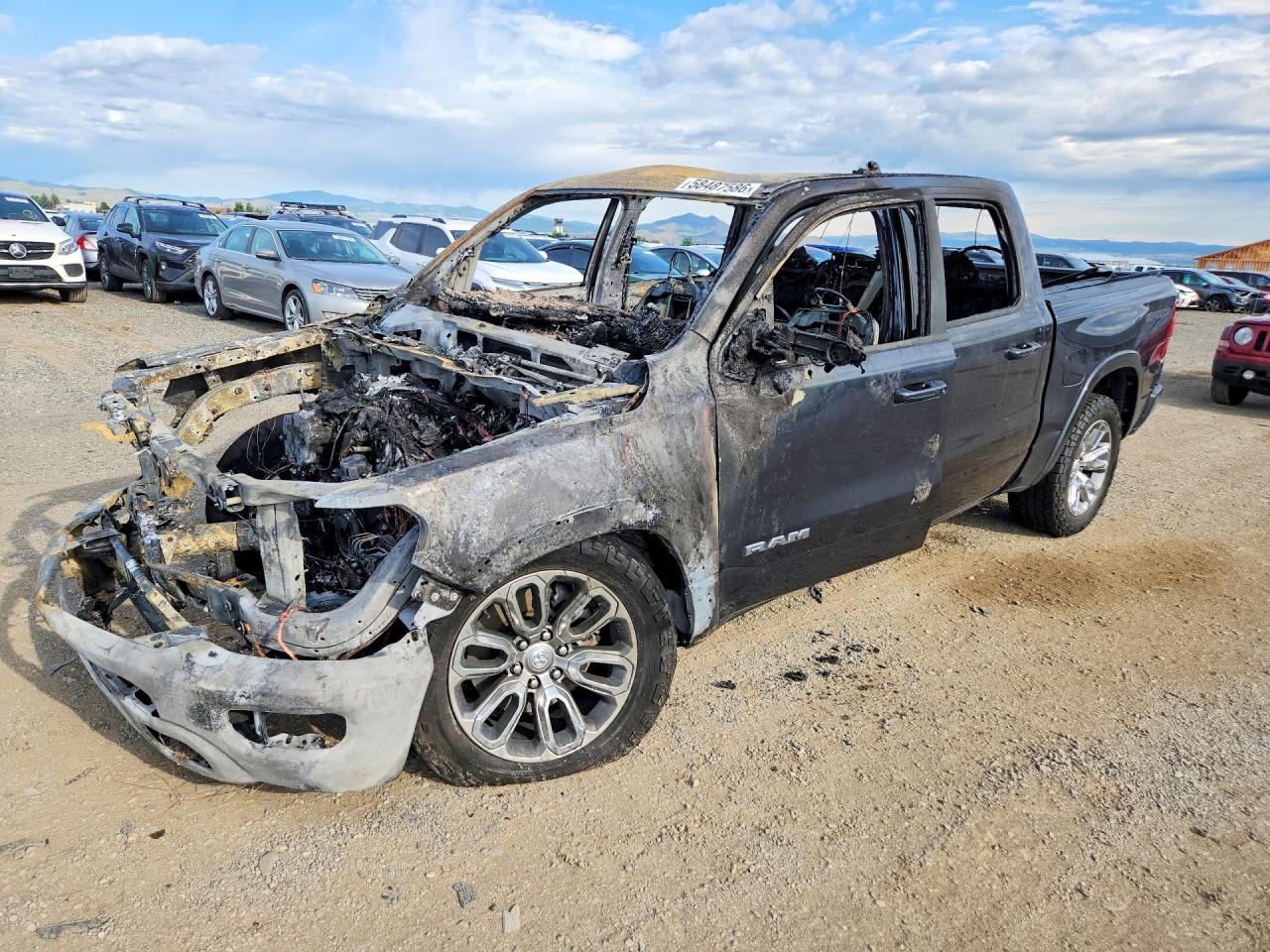 2021 Ram 1500 Laramie, VIN 1C6SRFJM7MN836228 — Пожар