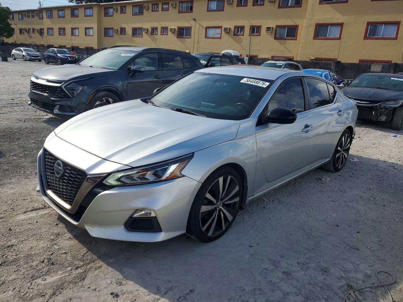 2019 Nissan Altima SR, VIN 1N4BL4CV5KC170876 — Rear end