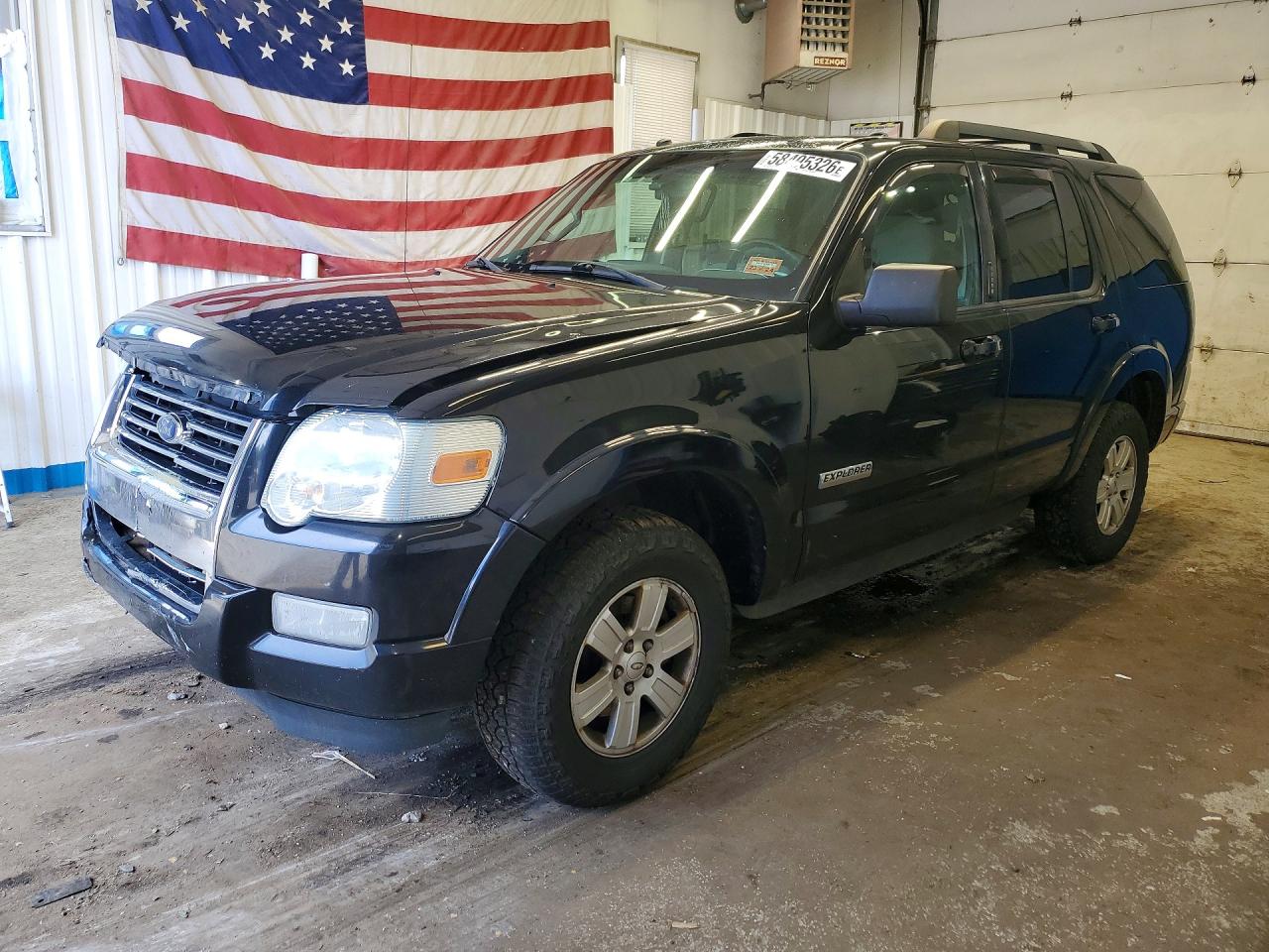 2008 Ford Explorer XLT, VIN 1FMEU73E18UB00263 — Перед