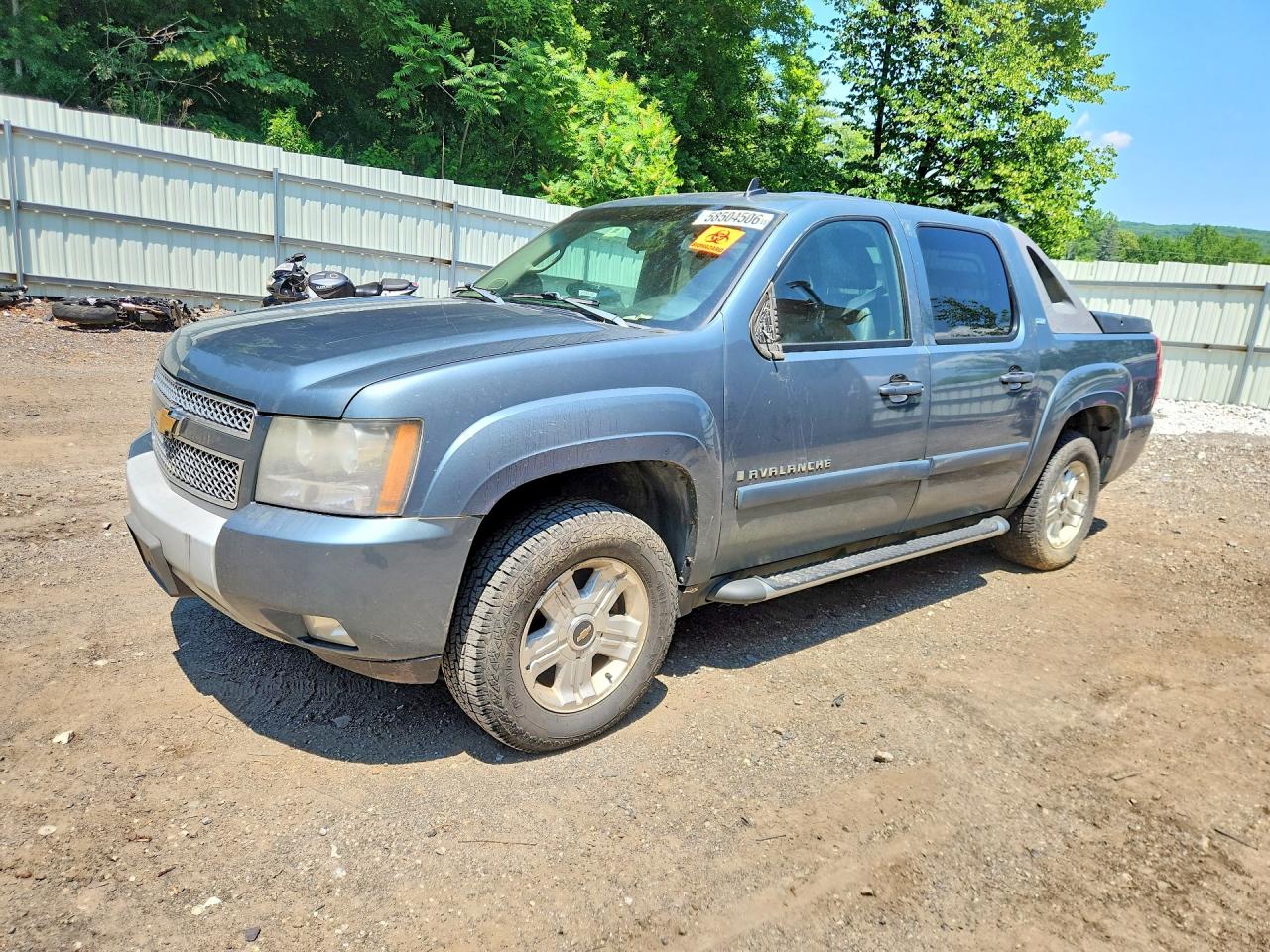 2009 Chevrolet Avalanche 2LT, VIN 3GNFK220X9G145849 — Side