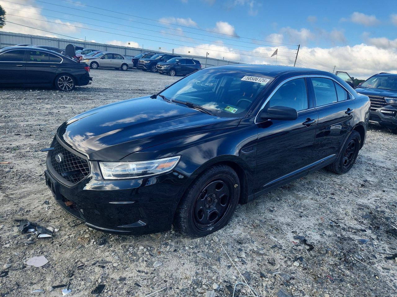 2017 Ford Police Interceptor, VIN 1FAHP2MKXHG133931 — Side