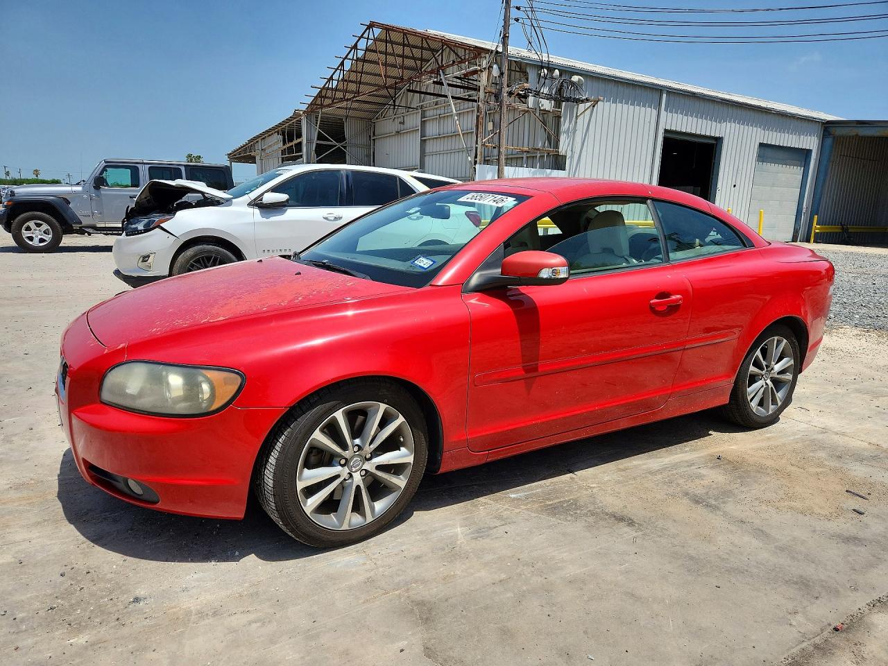 2010 Volvo C70, VIN YV1672MC9AJ090082 — Front end