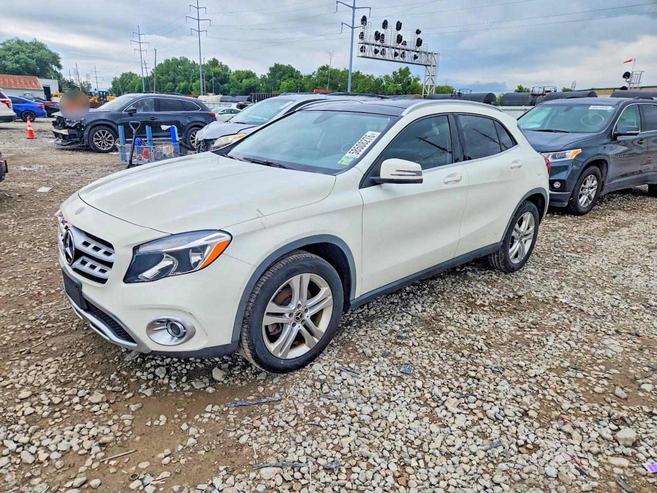 2018 Mercedes-Benz GLA 250, VIN WDCTG4EB2JJ436493 — Front end