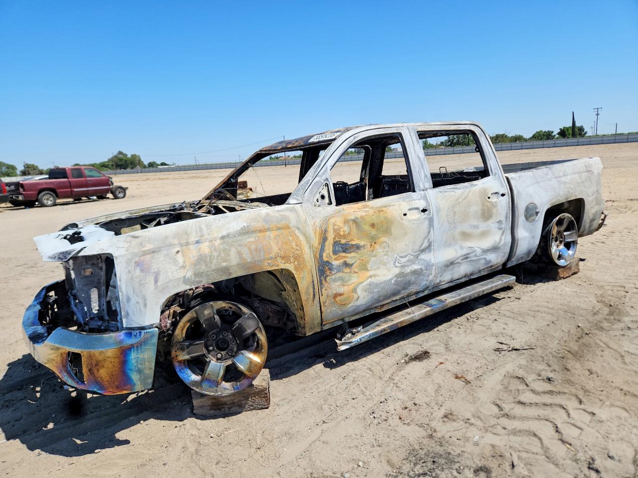2018 Chevrolet Silverado 1500 LT, VIN 3GCUKRER9JG298343 — Burn