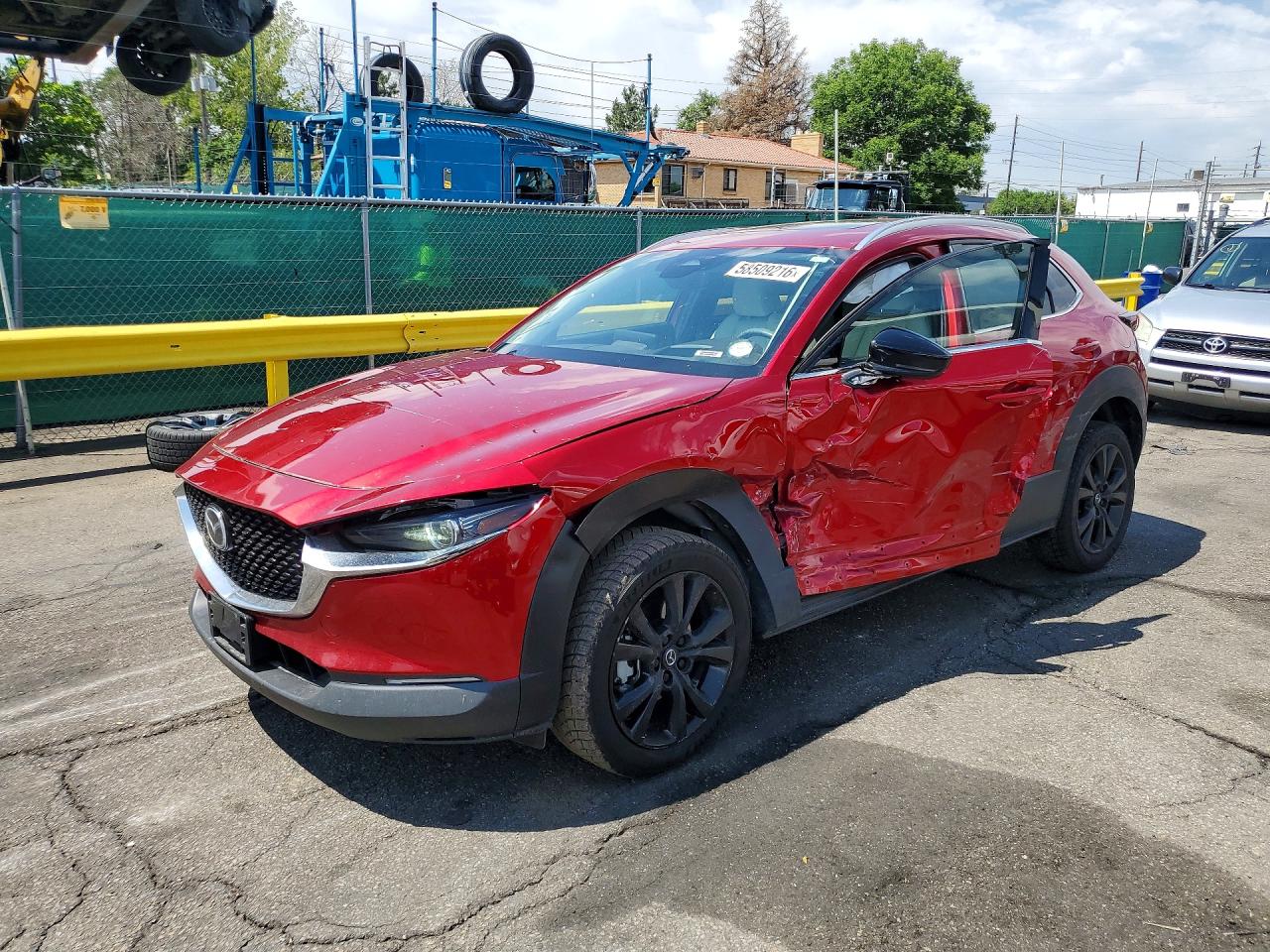 2024 Mazda CX-30 Premium, VIN 3MVDMBDY1RM600827 — Front end