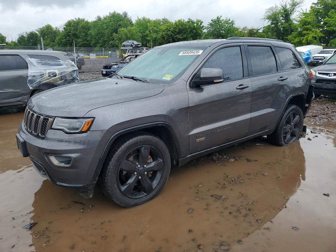 2016 Jeep Grand Cherokee Limited 75th Anniversary, VIN 1C4RJFBG6GC389155 — Rear end