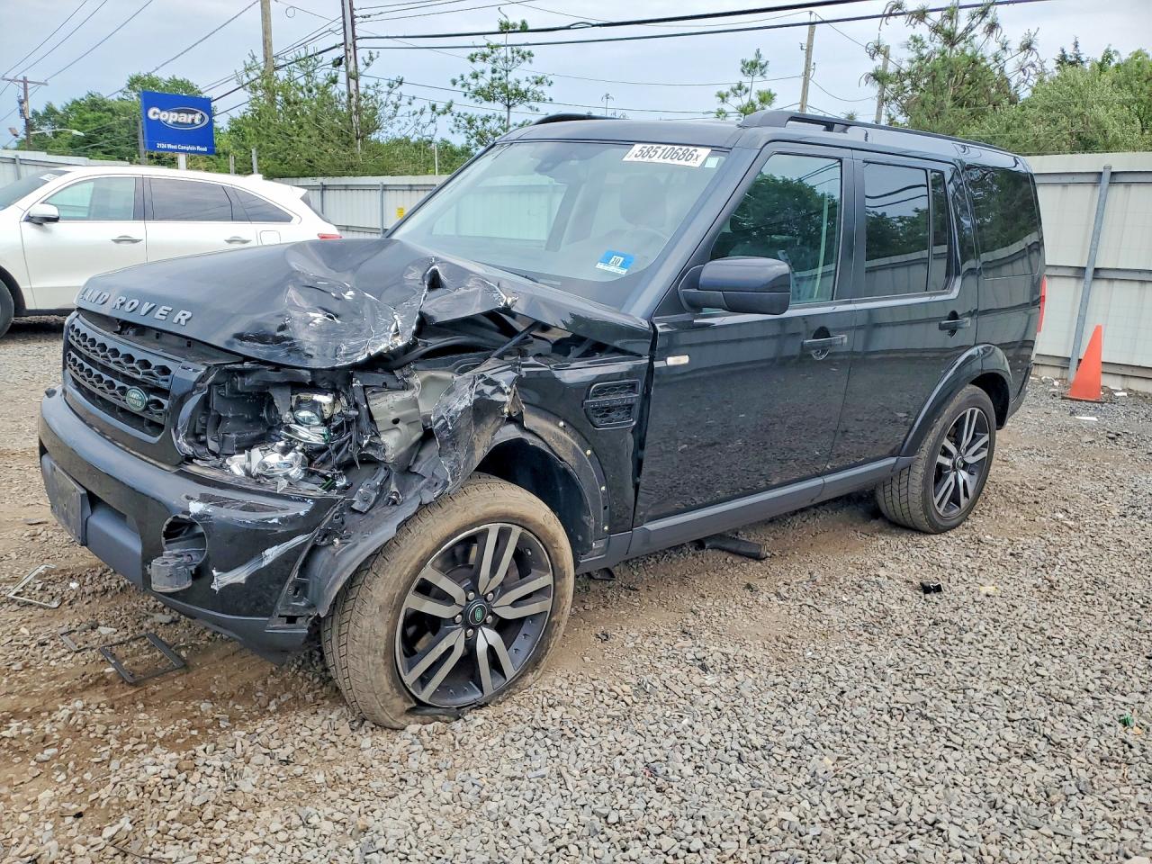 2011 Land Rover LR4 HSE, VIN SALAG2D41BA583256 — Front end