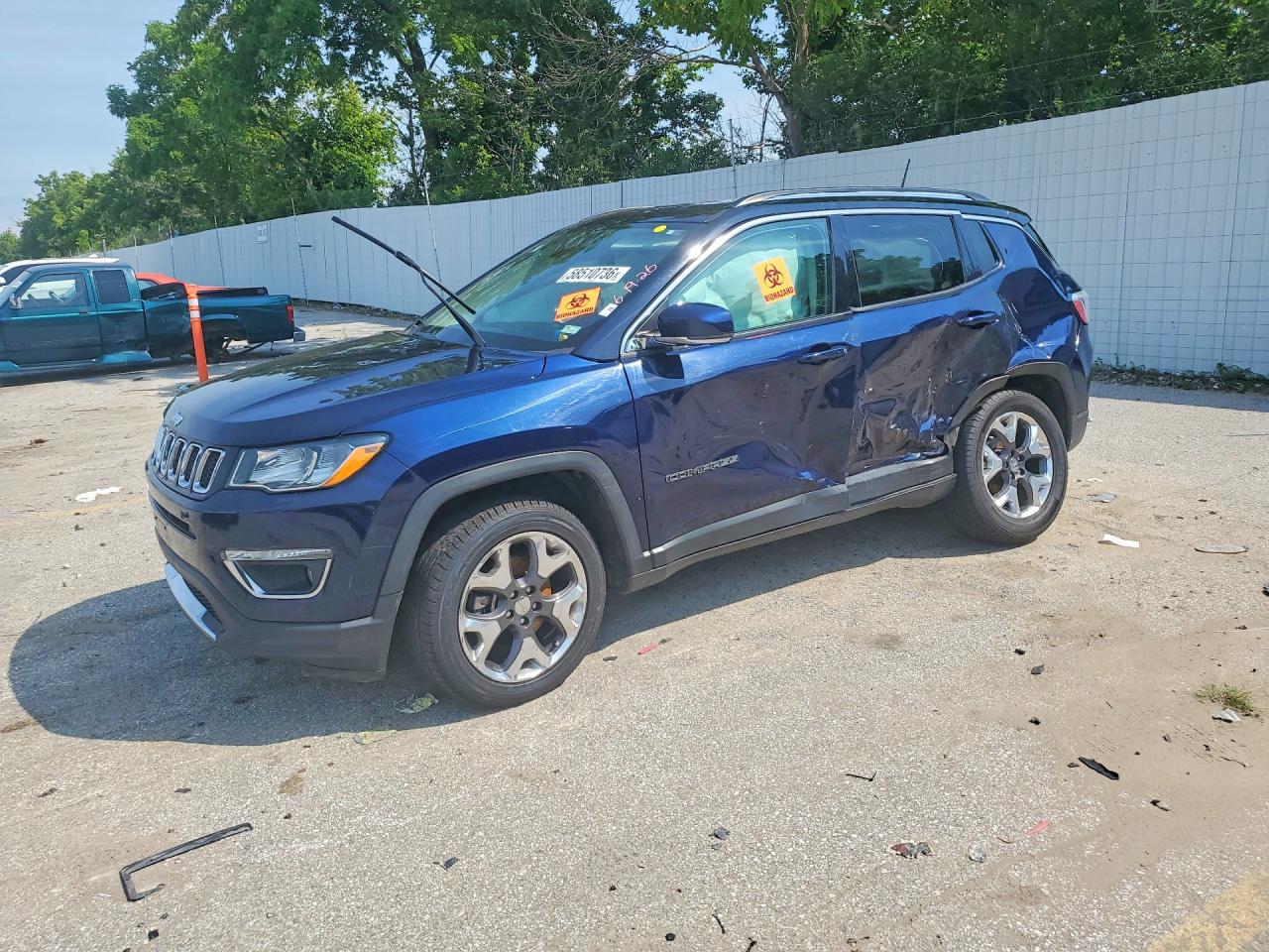 2019 Jeep Compass Limited, VIN 3C4NJDCB9KT638339 — Бок
