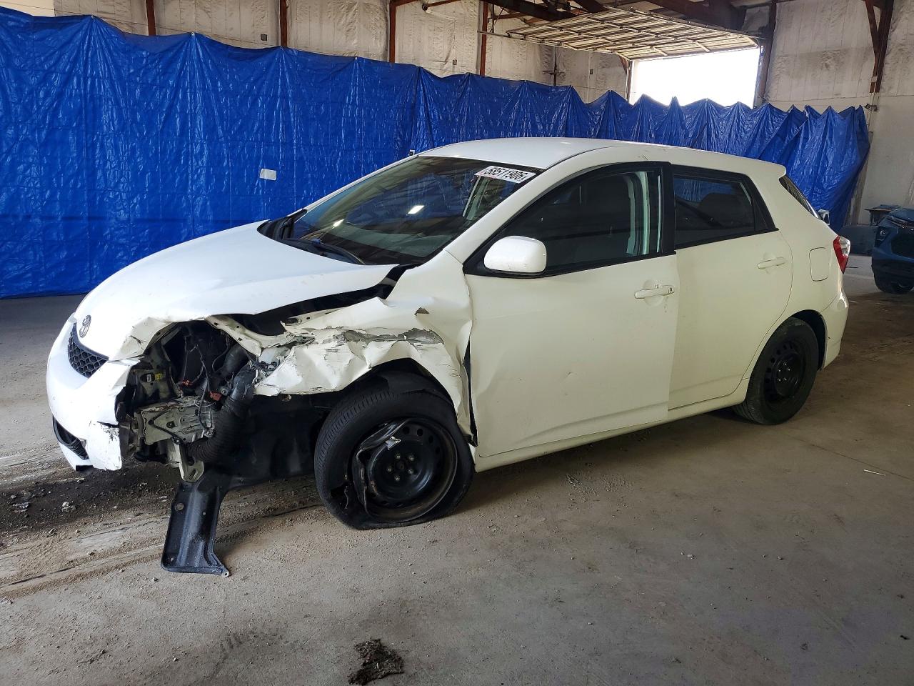 2011 Toyota Matrix, VIN 2T1KU4EE5BC536203 — Front end