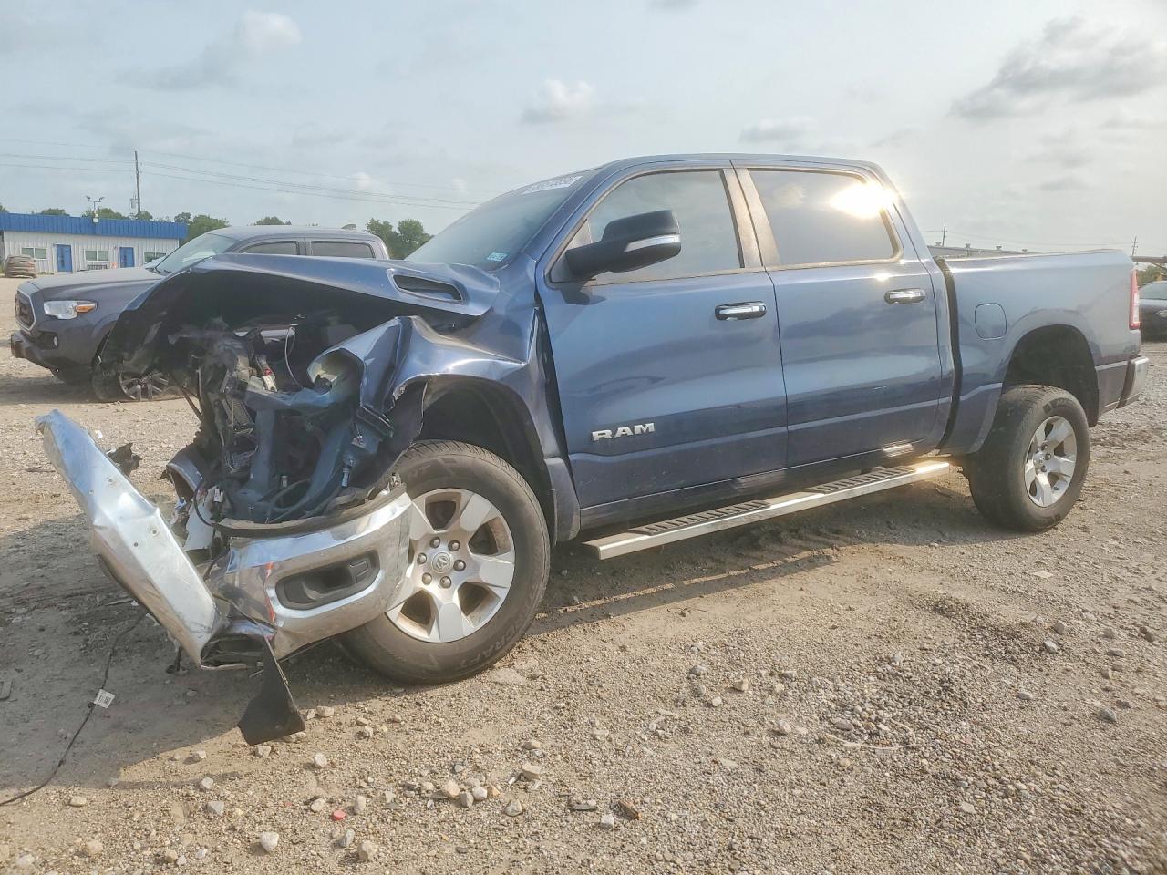 2020 Ram 1500 Lone Star, VIN 1C6RREFT1LN146188 — Front end