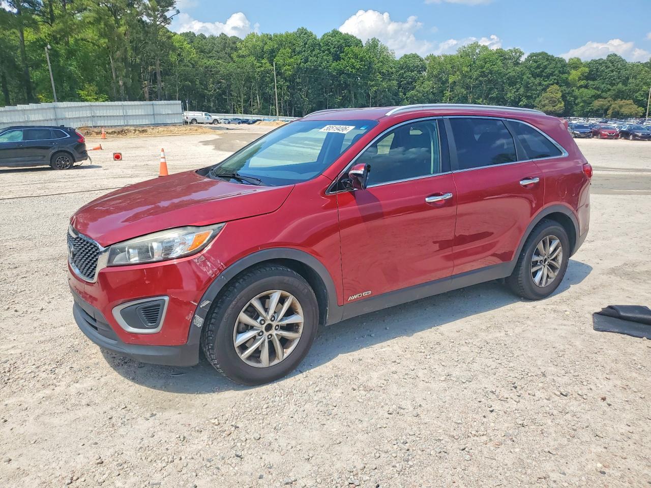 2016 Kia Sorento LX, VIN 5XYPGDA59GG131315 — Minor dents and scratches