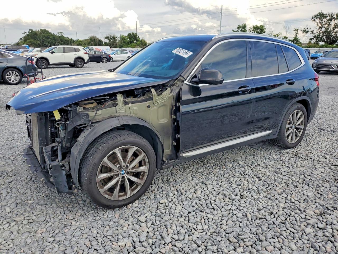 2019 BMW X3 xDrive30i, VIN 5UXTR9C51KLE21551 — Перед