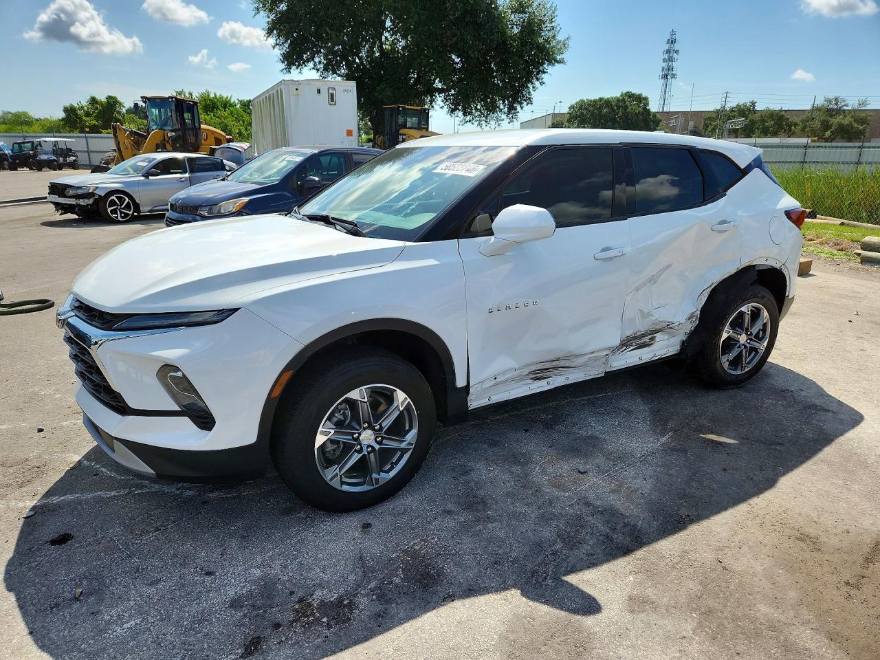 2023 Chevrolet Blazer LT, VIN 3GNKBCR44PS109985 — Side