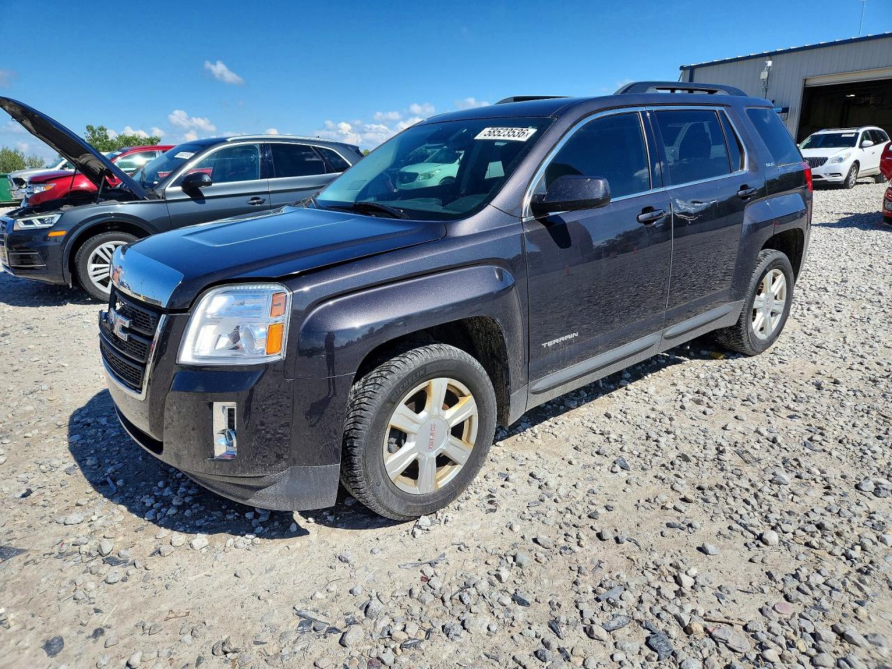 2015 GMC Terrain SLE, VIN 2GKALREK1F6315582 — Front end