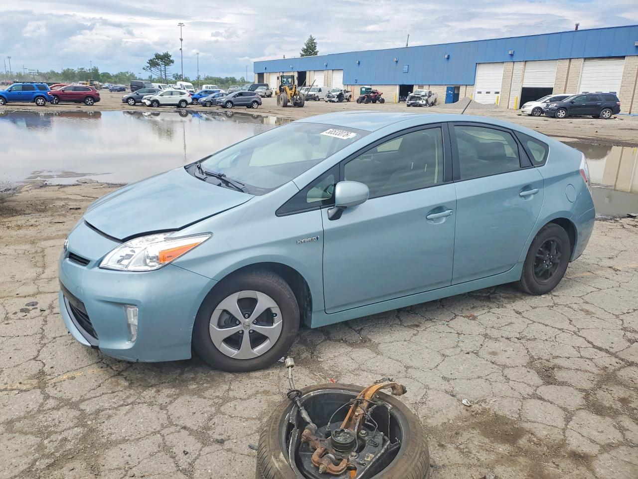 2015 Toyota Prius Four, VIN JTDKN3DU7F1944406 — Front end