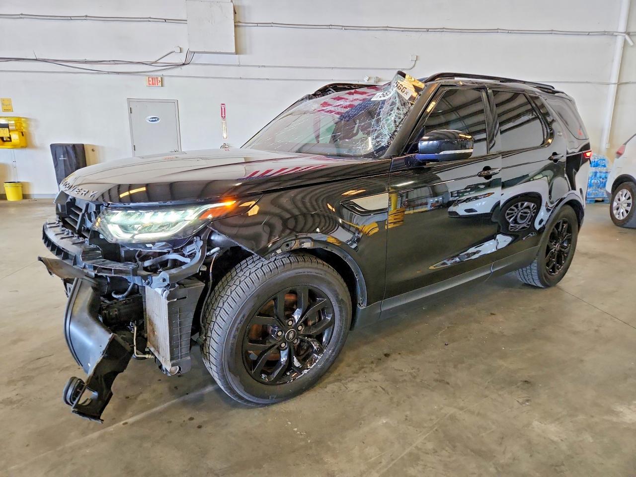 2020 Land Rover Discovery SE, VIN SALRG2RV2L2442602 — Roof